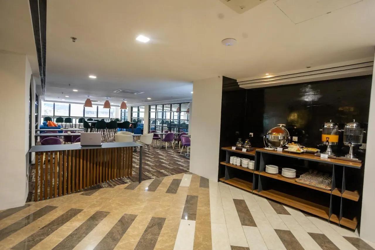 Citrus Hotel Johor Bahru By Compass Hospitality 4*,