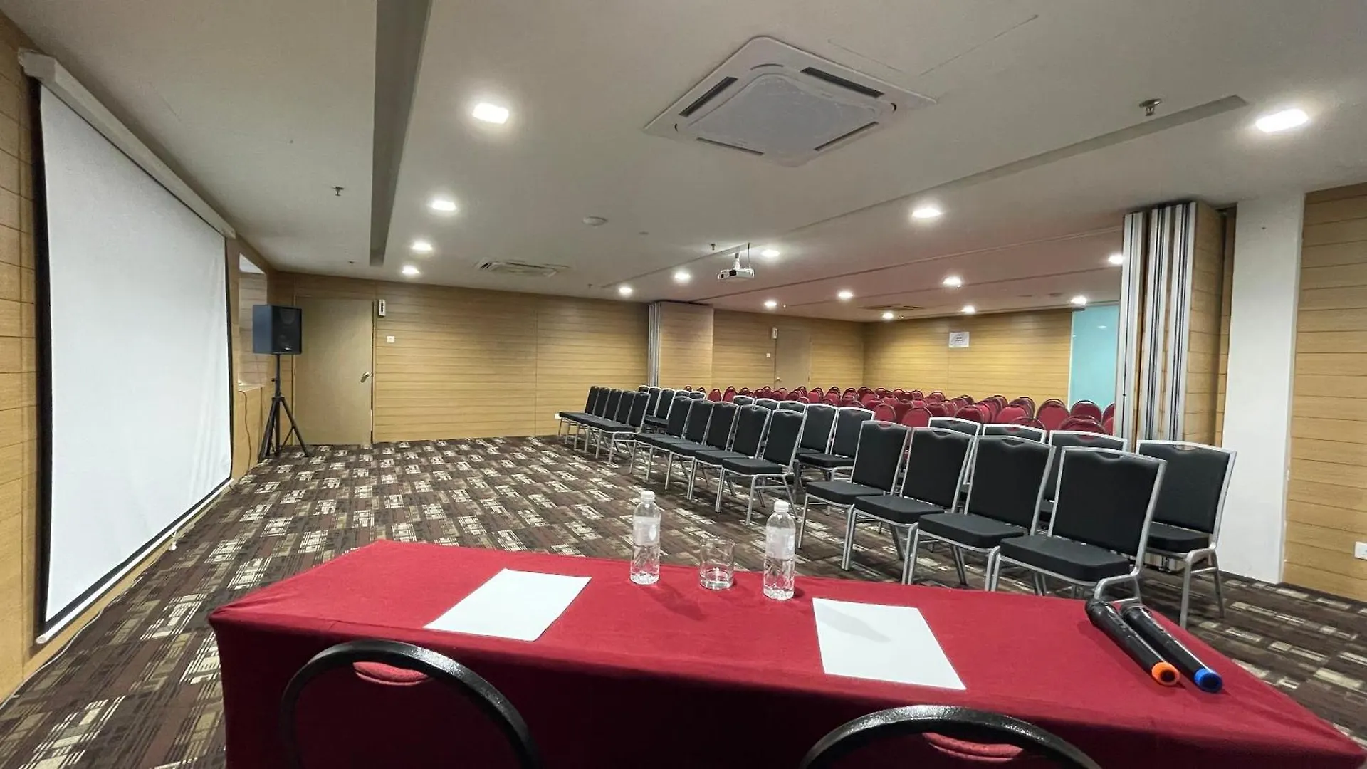 シトラス ホテル ジョホール バル バイ コンパス ホスピタリティ ジョホールバル 4*,
